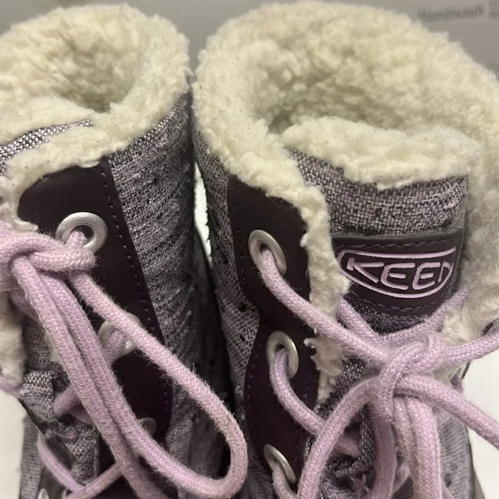 Keen Girl’s Waterproof Rubber Sherpa Lined Heather Purple Lace Up Boots Size 3